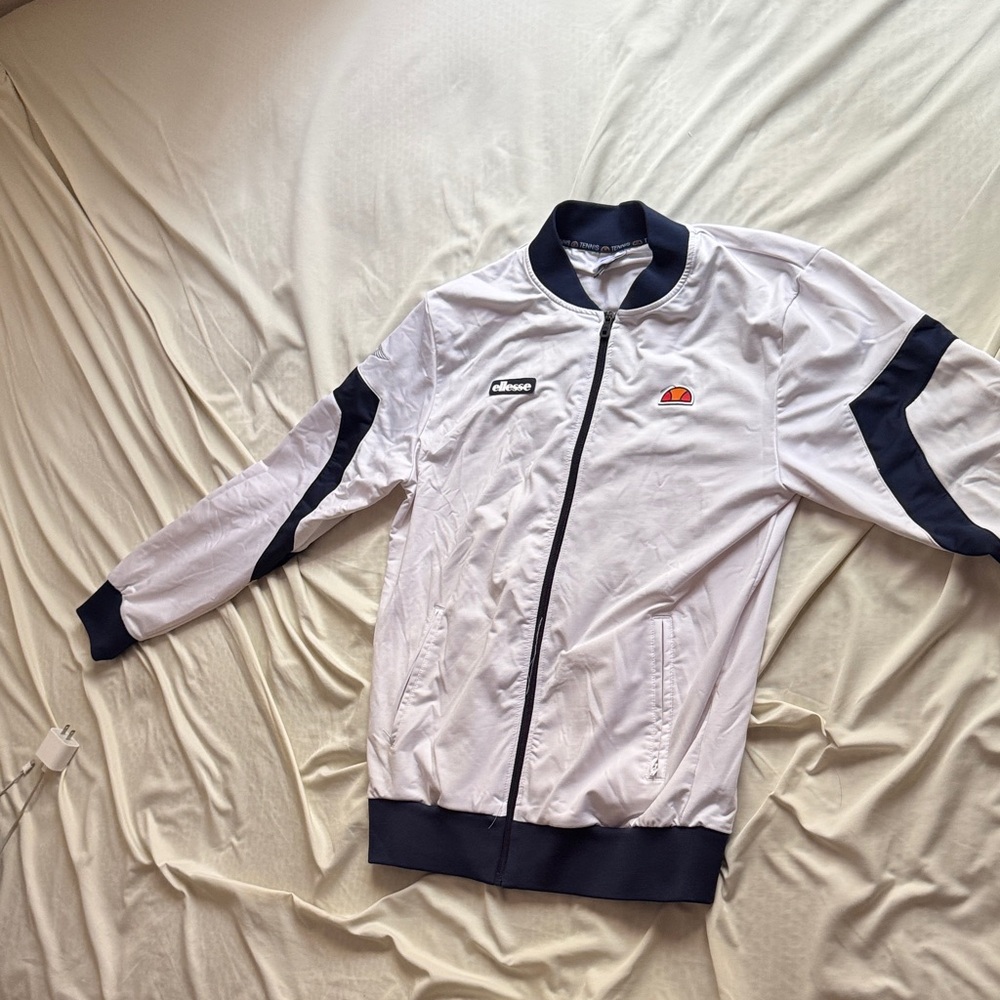 Ellesse White and Navy Men's Sweater